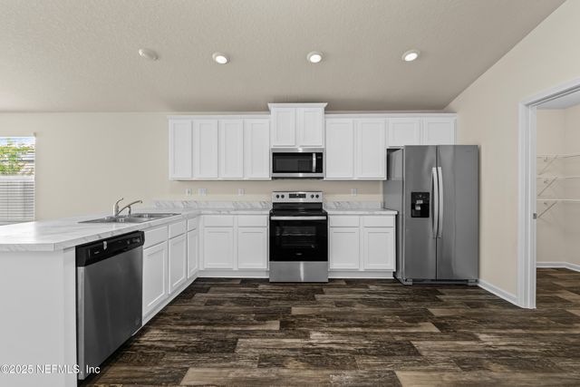 3160 COLD LEAF Way, Green Cove Springs, FL 32043