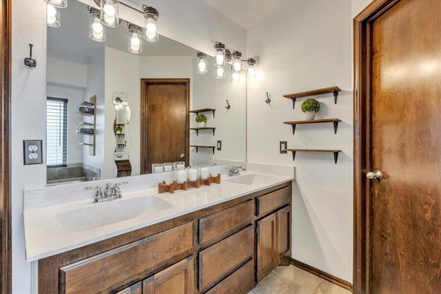 1174 NW Misty Lane, Piedmont, OK 73078