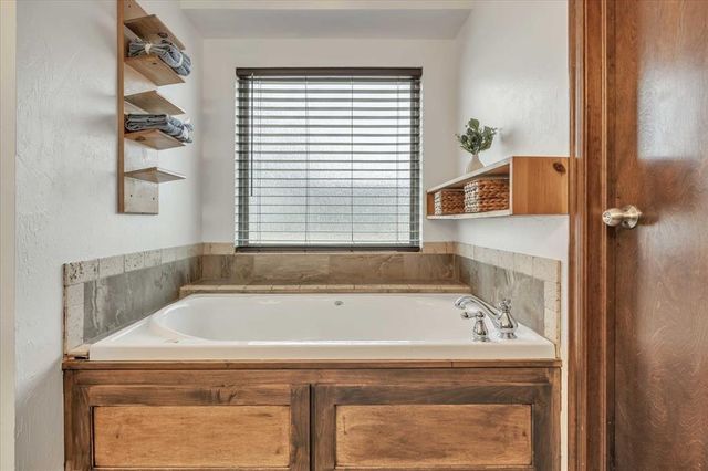 1174 NW Misty Lane, Piedmont, OK 73078