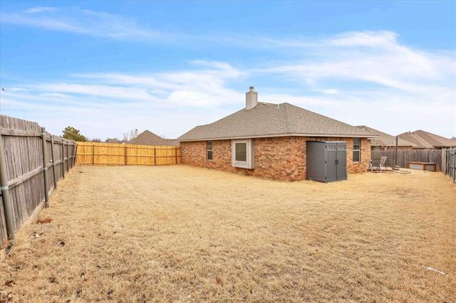 1174 NW Misty Lane, Piedmont, OK 73078