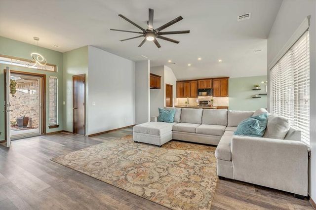 1174 NW Misty Lane, Piedmont, OK 73078