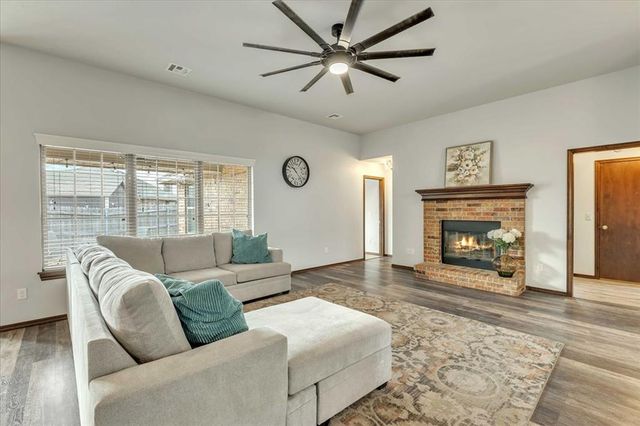 1174 NW Misty Lane, Piedmont, OK 73078