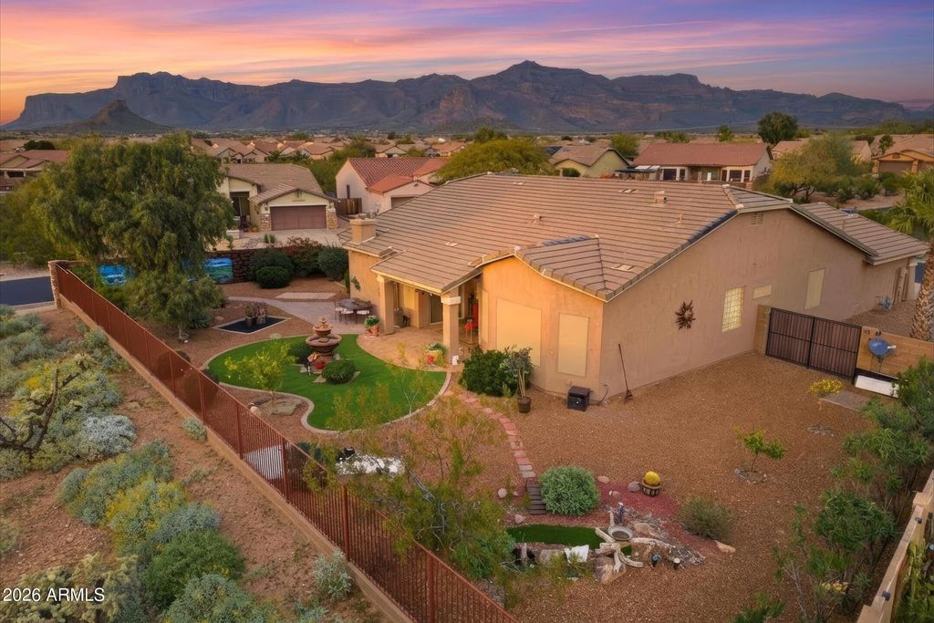 8348 S LUCKY SEVEN Court, Gold Canyon, AZ 85118