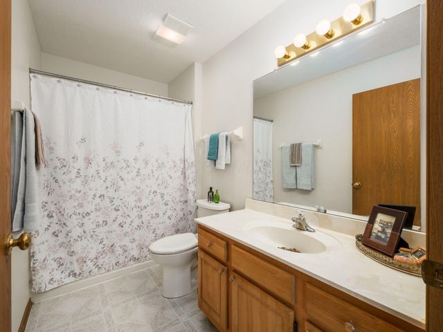 1115 Arbor Oaks Lane, Galloway, OH 43119