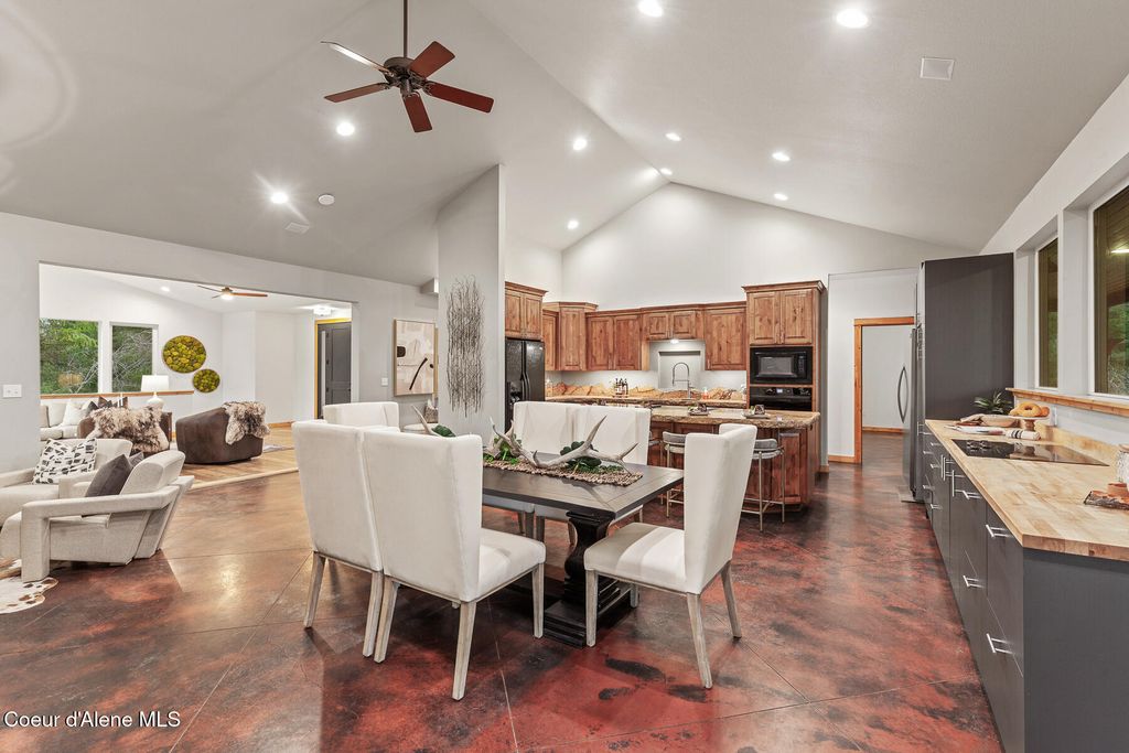 672 Hopkins Road, Sandpoint, ID 83864 photo 16