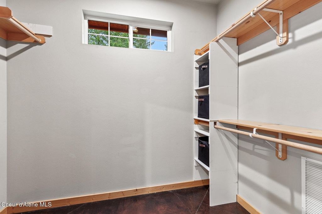 672 Hopkins Road, Sandpoint, ID 83864 photo 23