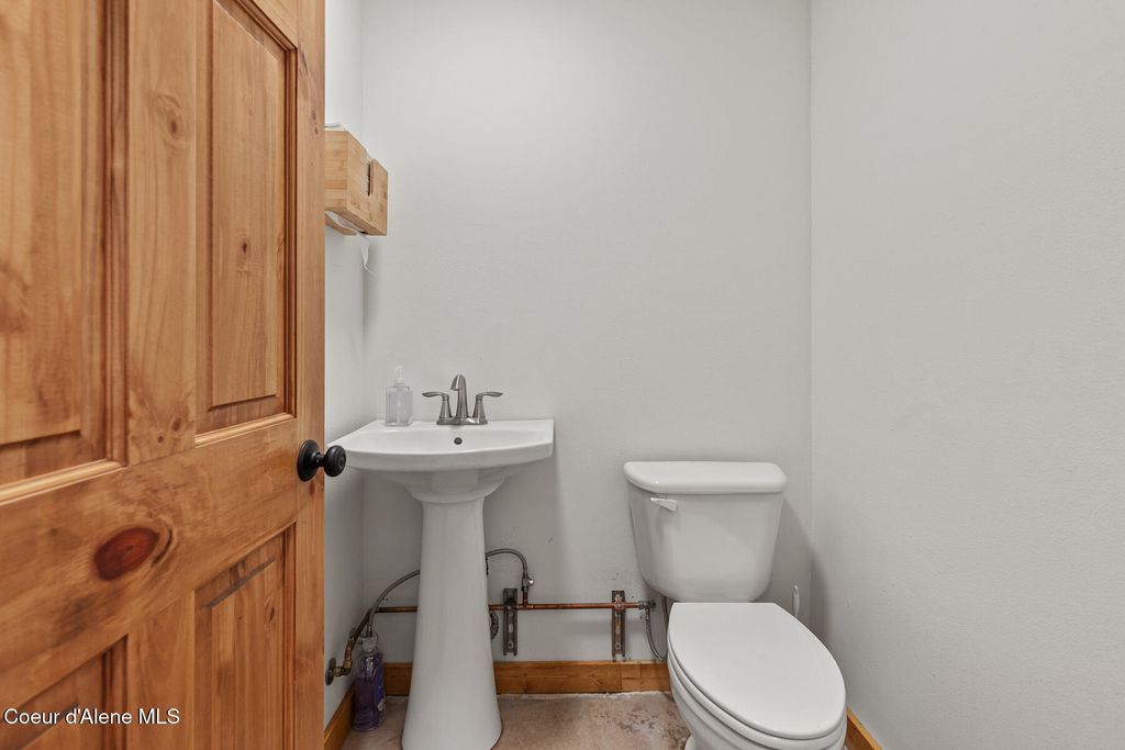 672 Hopkins Road, Sandpoint, ID 83864 photo 46