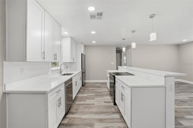 11525 81ST PLACE, Seminole, FL 33772