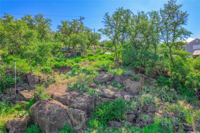150 Lower Skyline DR, Sunrise Beach, TX 78643