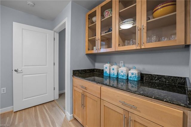 3700 Sandpiper Rd Apt 102A, Virginia Beach, VA 23456