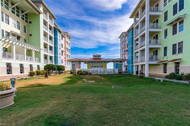 3700 Sandpiper Rd Apt 102A, Virginia Beach, VA 23456