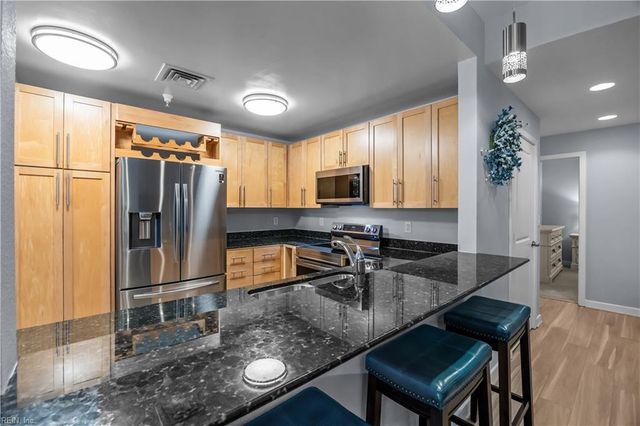 3700 Sandpiper Rd Apt 102A, Virginia Beach, VA 23456
