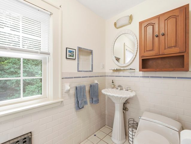 22 Ivy Rd., Belmont, MA 02478