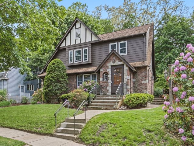 22 Ivy Rd., Belmont, MA 02478