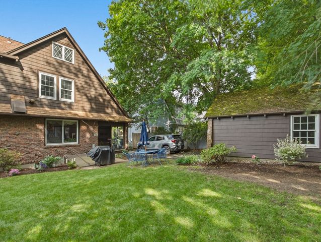 22 Ivy Rd., Belmont, MA 02478
