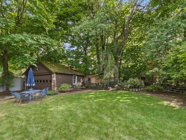22 Ivy Rd., Belmont, MA 02478