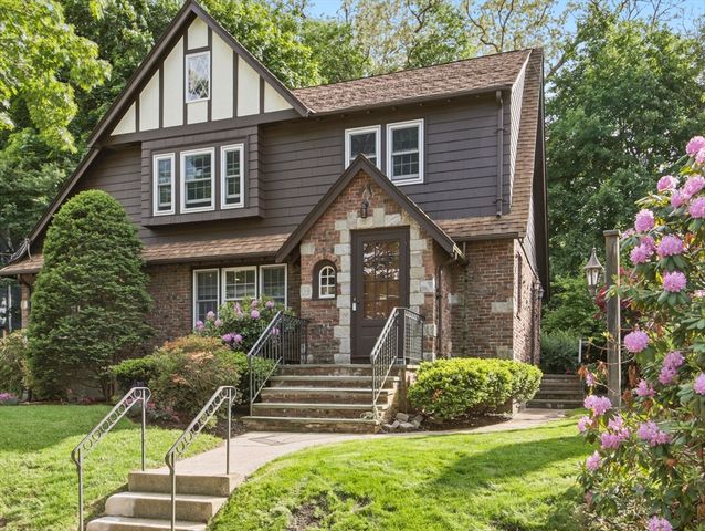 22 Ivy Rd., Belmont, MA 02478