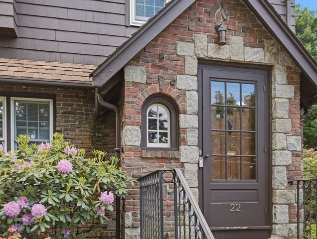 22 Ivy Rd., Belmont, MA 02478