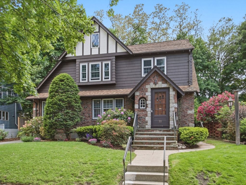 22 Ivy Rd., Belmont, MA 02478