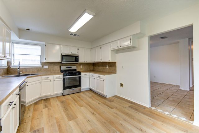 18418 Arbormont Drive, Cypress, TX 77429