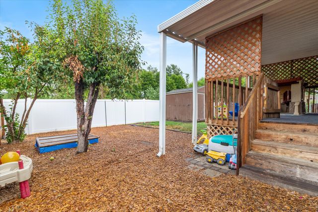 3555 S Pacific Highway Space 123, Medford, OR 97501