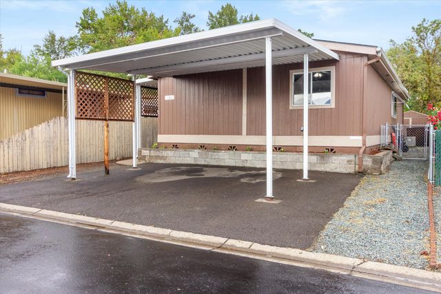 3555 S Pacific Highway Space 123, Medford, OR 97501