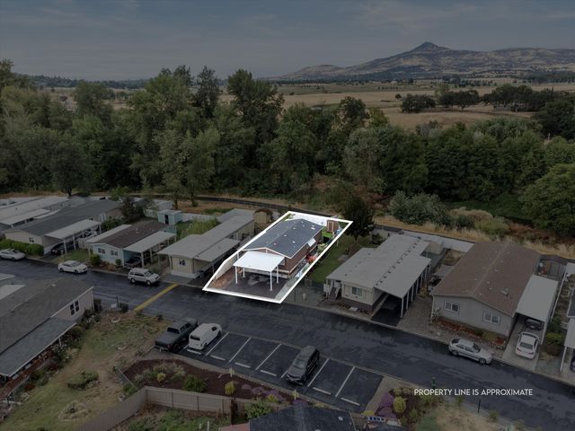 3555 S Pacific Highway Space 123, Medford, OR 97501