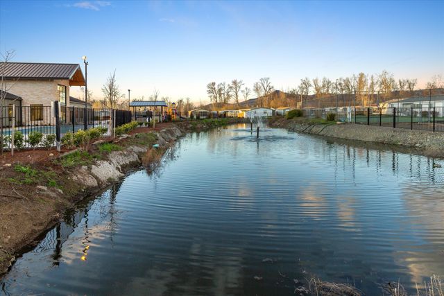 3555 S Pacific Highway Space 123, Medford, OR 97501