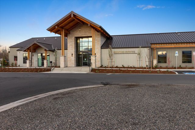 3555 S Pacific Highway Space 123, Medford, OR 97501