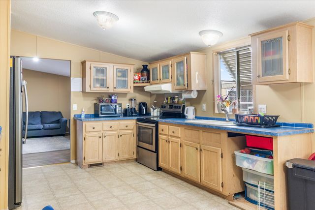 3555 S Pacific Highway Space 123, Medford, OR 97501