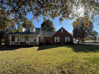 3473 Grapevine Drive, Tontitown, AR 72762