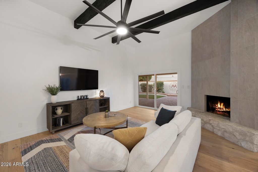 Image 4 of property listing at 8925 N 83RD Street, Scottsdale, AZ 85258