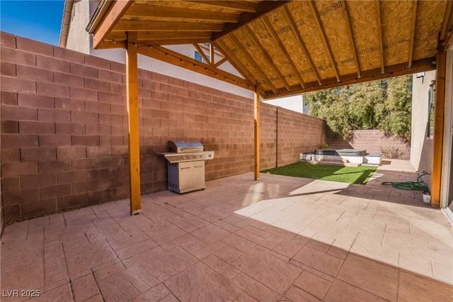 2647 Good Fellows Street, Las Vegas, NV 89135