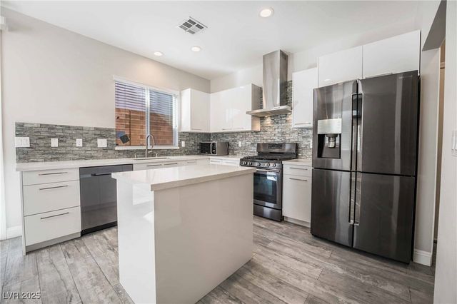 2647 Good Fellows Street, Las Vegas, NV 89135