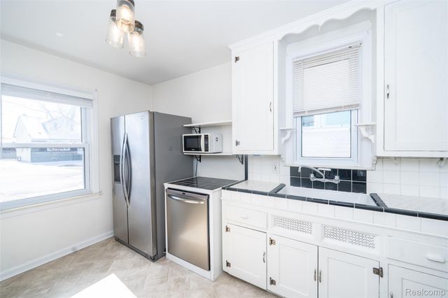 441 Jewell Street, Ferndale, MI 48220