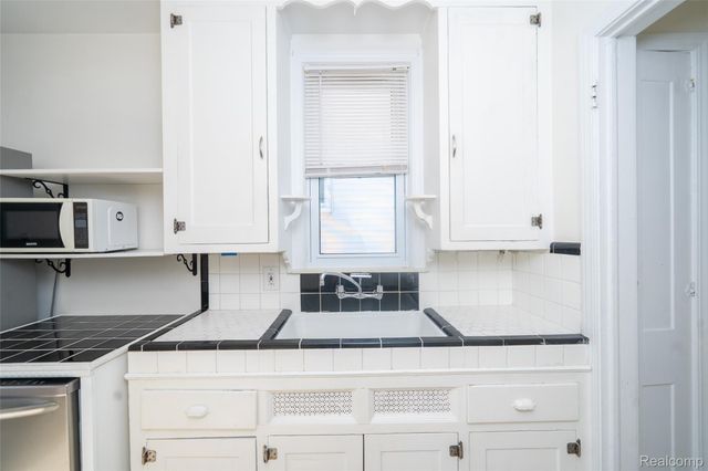 441 Jewell Street, Ferndale, MI 48220