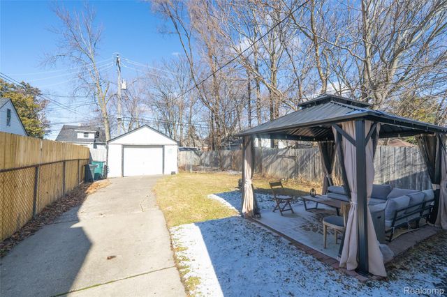 441 Jewell Street, Ferndale, MI 48220