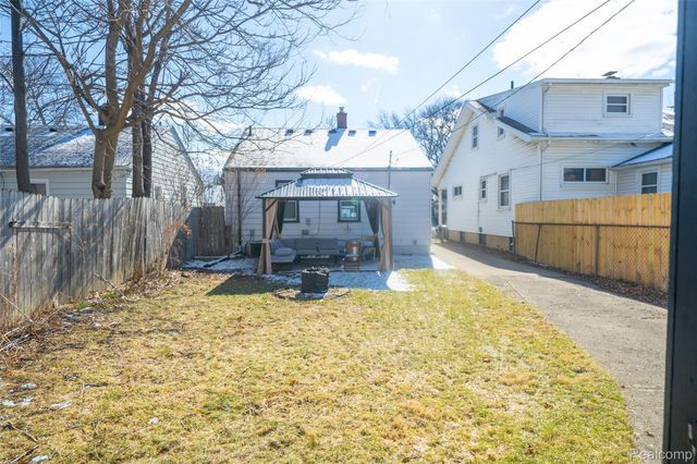 441 Jewell Street, Ferndale, MI 48220