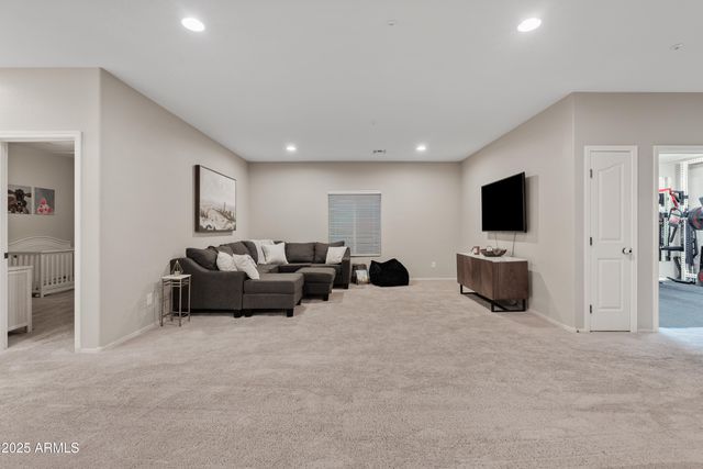 2997 E AGRITOPIA Loop N, Gilbert, AZ 85296