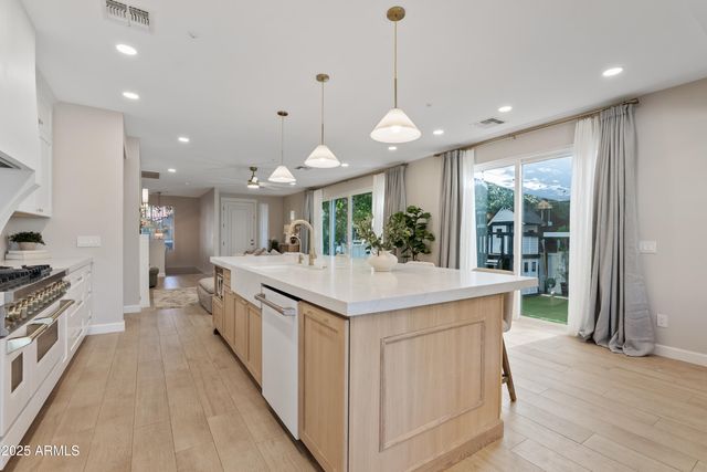 2997 E AGRITOPIA Loop N, Gilbert, AZ 85296