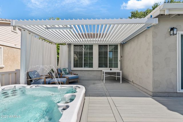 2997 E AGRITOPIA Loop N, Gilbert, AZ 85296