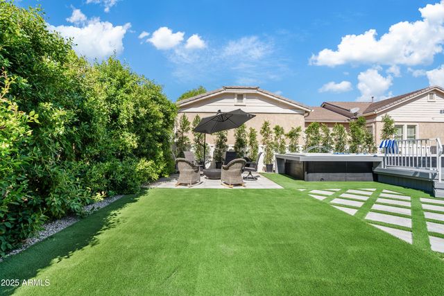 2997 E AGRITOPIA Loop N, Gilbert, AZ 85296