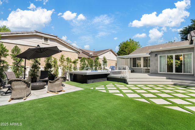 2997 E AGRITOPIA Loop N, Gilbert, AZ 85296