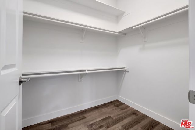 810 S Lucerne Boulevard 203, Los Angeles, CA 90005