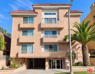 810 S Lucerne Boulevard 203, Los Angeles, CA 90005