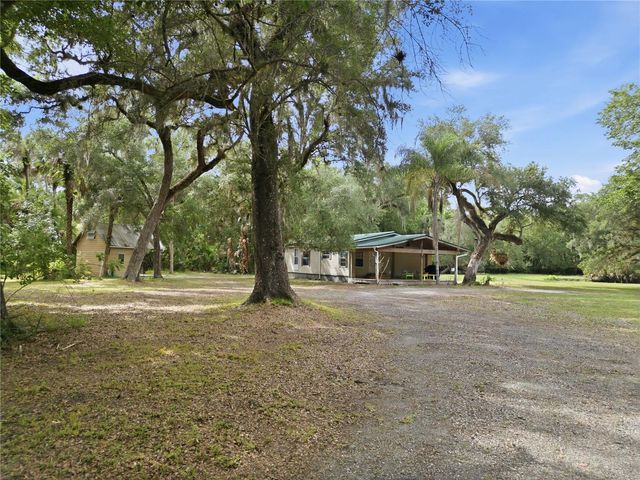 1900 RETREAT ROAD, Geneva, FL 32732