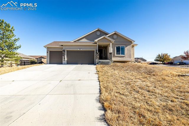 395 W Coral Drive, Pueblo, CO 81007
