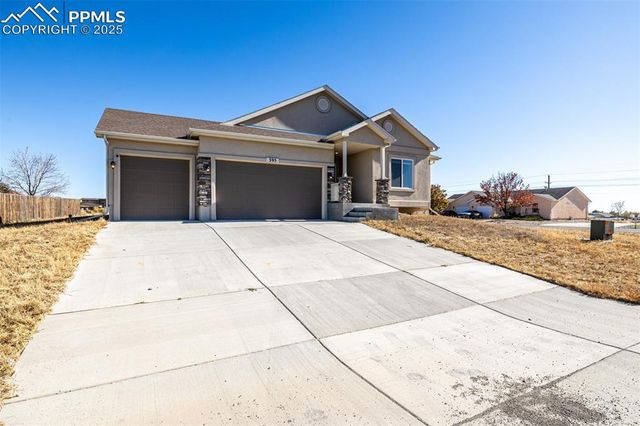 395 W Coral Drive, Pueblo, CO 81007