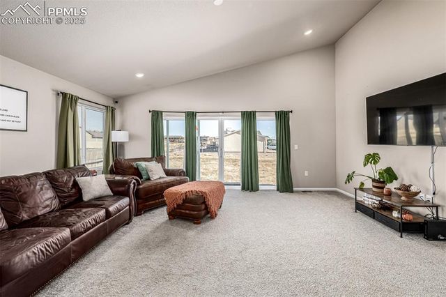 395 W Coral Drive, Pueblo, CO 81007