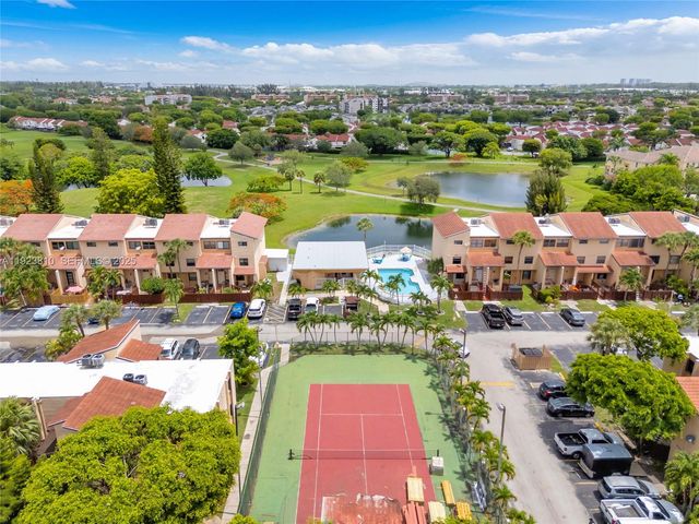 341 W Park Dr 203-15, Miami, FL 33172